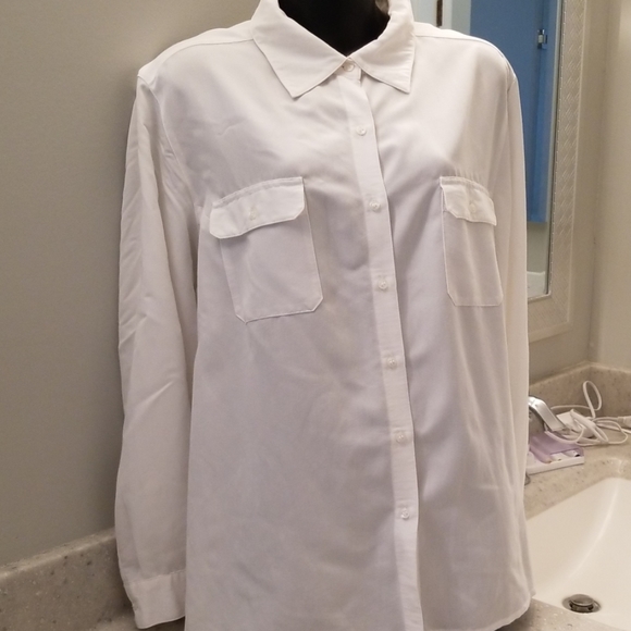 White Stag Tops - Crisp versatile white blouse! Sz 16W